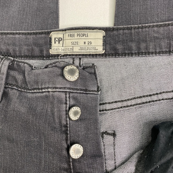 Free People black jeans skinny distressed button fly pants women's size 29 - Picture 3 of 11
